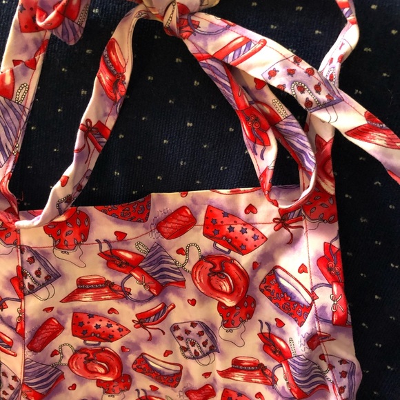 VINTAGE RED HAT LADY KITCHEN  APRON RED & VIOLET PURSE PEARLS RED  HAT HEARTS - Picture 2 of 5